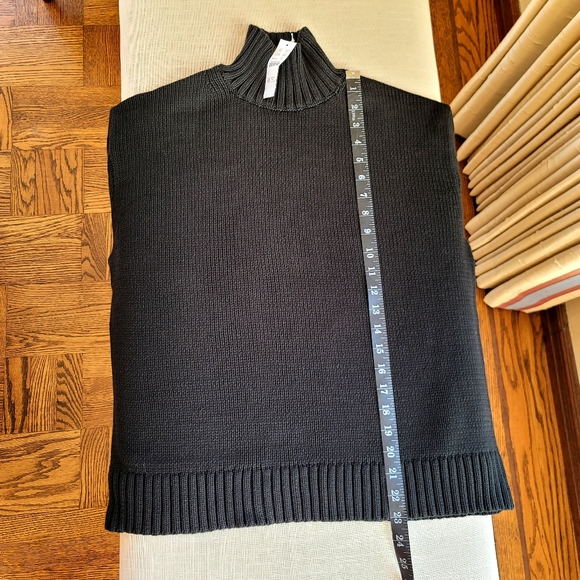 New! J.Crew in Medium Black Mockneck Sweater in Cotton Blend NWT - Picture 2 of 8